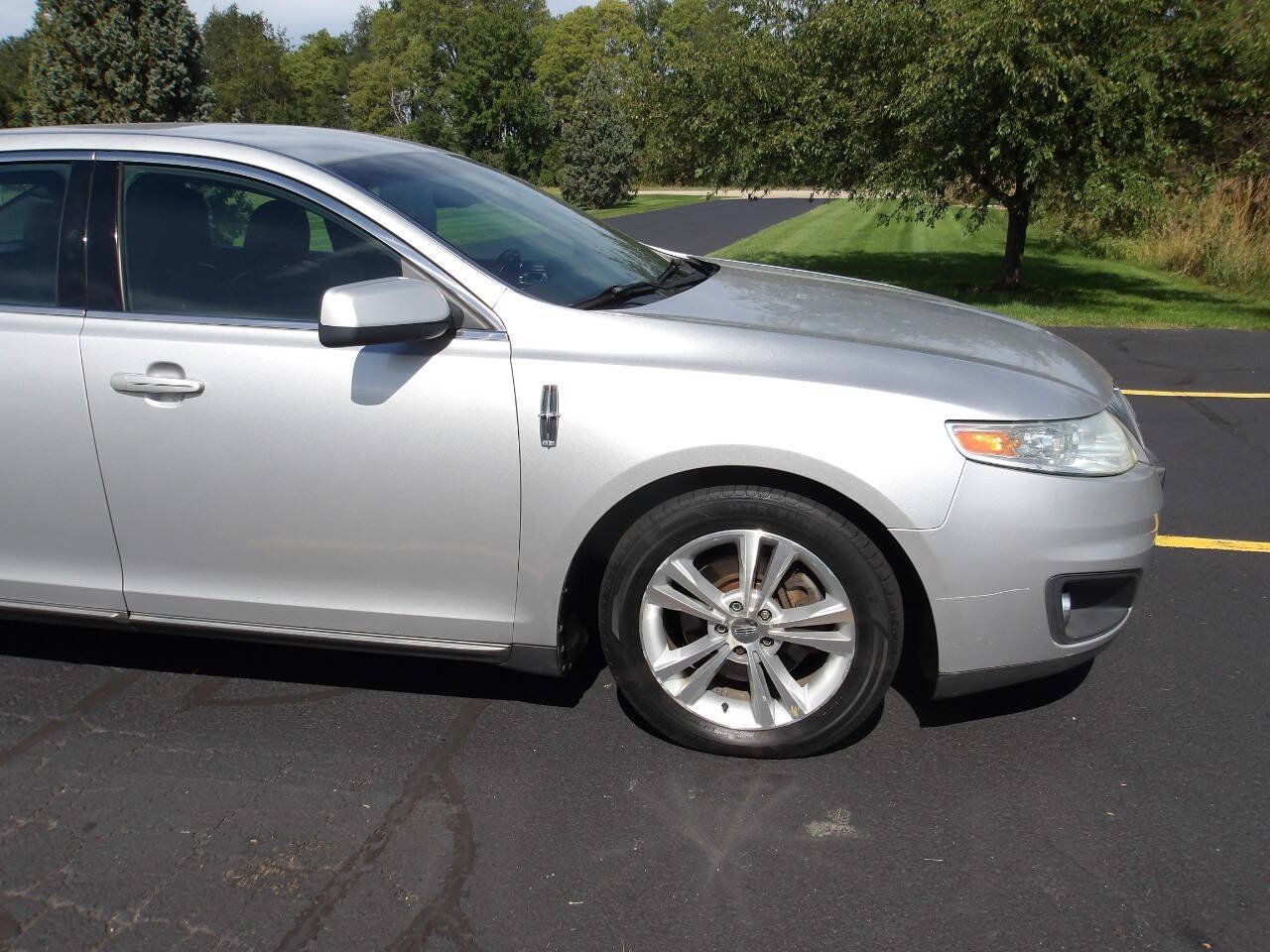 Used 2009 Lincoln MKS FWD image 41