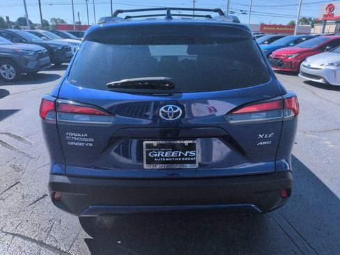 Used 2024 Toyota Corolla Cross XLE AWD/4WD image 4
