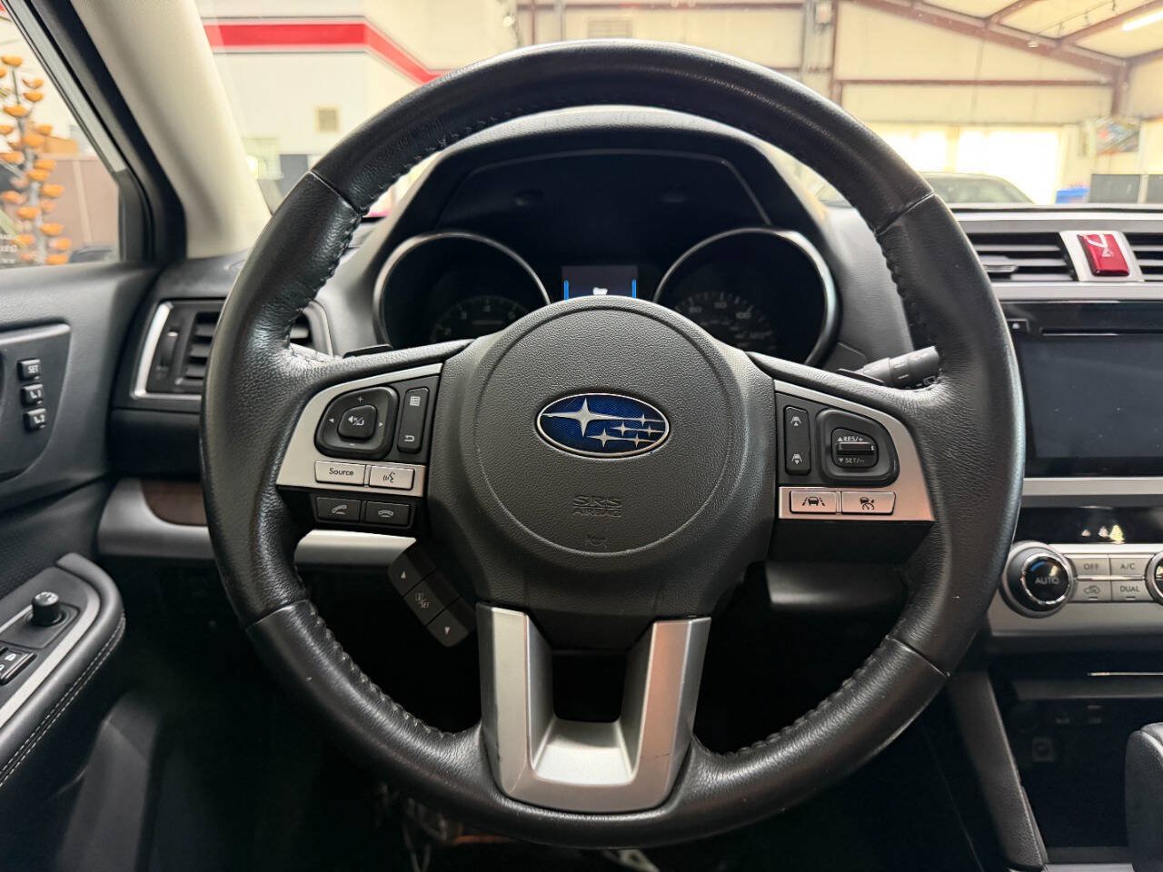 Used 2017 Subaru Outback 2.5i Limited AWD/4WD image 22