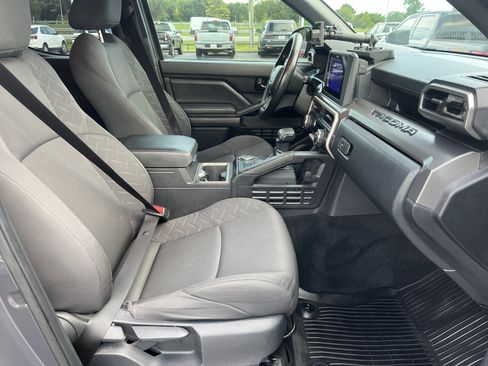 Used 2024 Toyota Tacoma SR5 RWD image 17