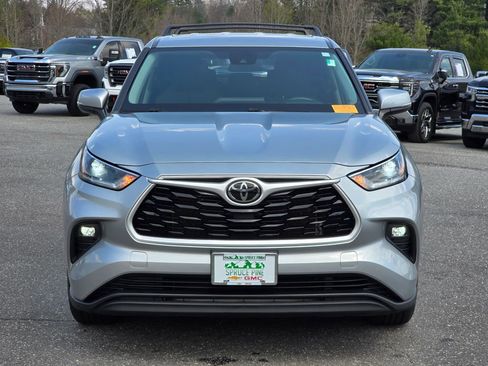 Used 2021 Toyota Highlander LE image 13