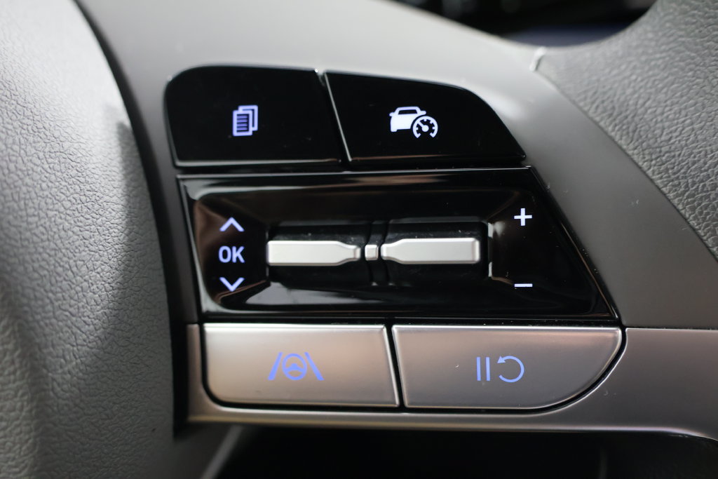 Certified 2024 Hyundai Elantra SEL FWD image 12