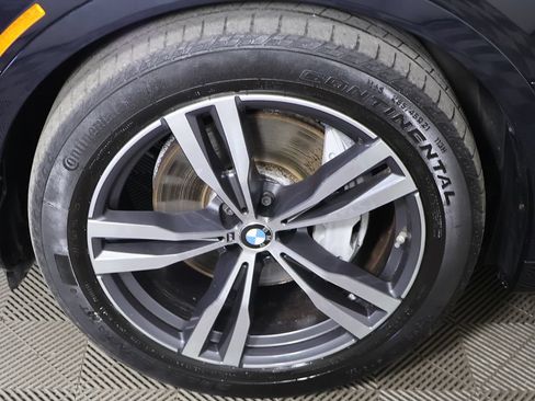 Used 2024 BMW X7 xDrive40i w/ M Sport Package AWD/4WD image 24