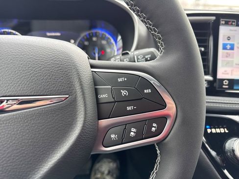 New 2026 Chrysler Pacifica Select AWD/4WD image 7