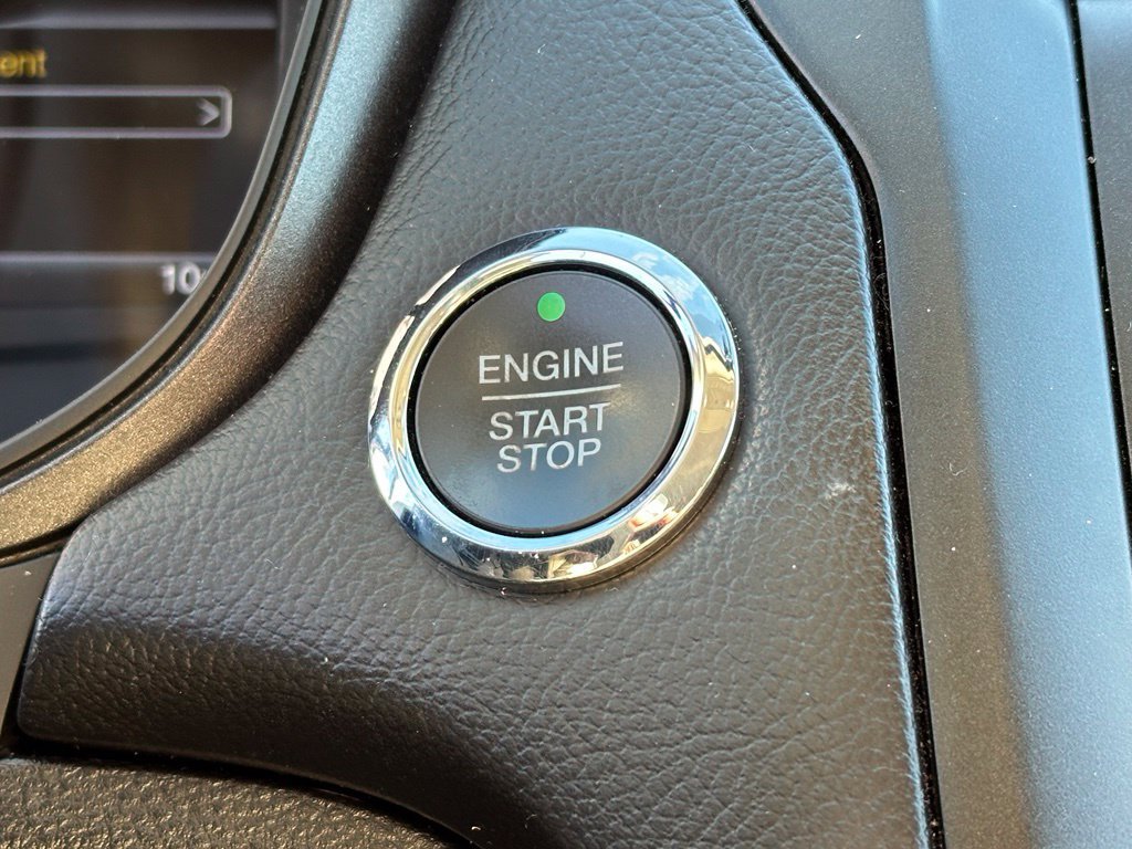 Used 2018 Ford Fusion SE w/ Equipment Group 201A FWD image 11