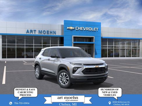 New 2026 Chevrolet TrailBlazer LS w/ LS Convenience Package AWD/4WD image 1