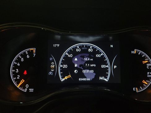 Used 2019 Jeep Grand Cherokee Laredo image 23