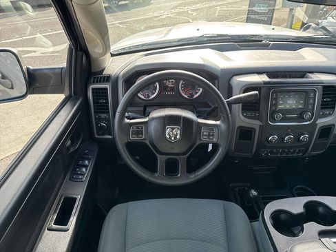 Used 2018 RAM 2500 Tradesman w/ Chrome Appearance Group image 21