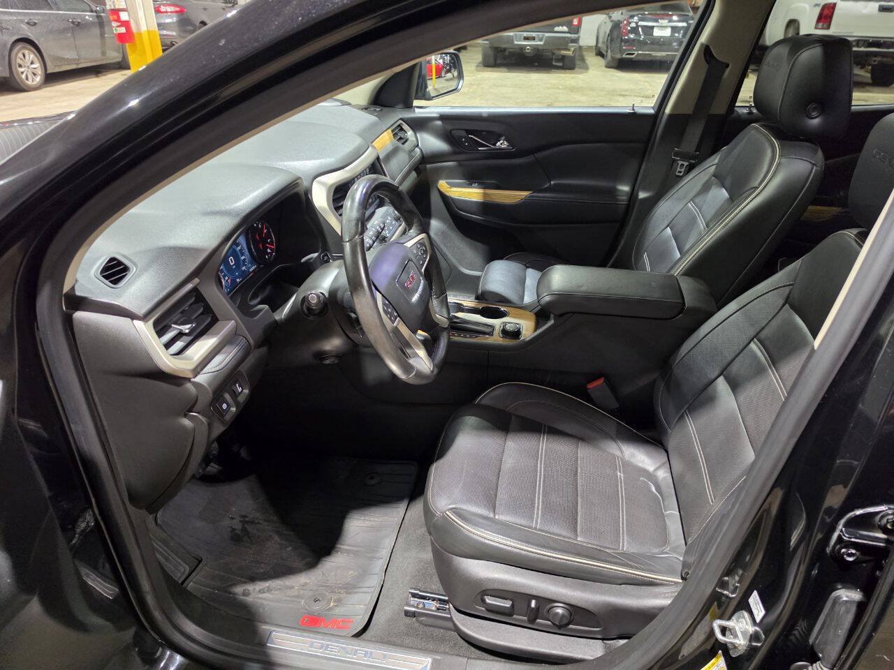 Used 2017 GMC Acadia Denali w/ LPO, Protection Package AWD/4WD image 25