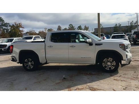 Certified 2024 GMC Sierra 1500 SLT image 2