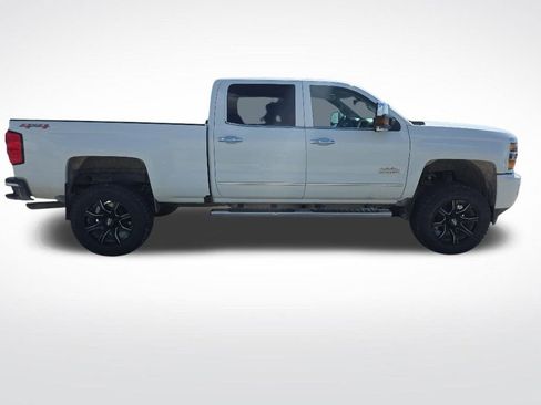 Used 2016 Chevrolet Silverado 2500 High Country w/ High Country Premium Package AWD/4WD image 8