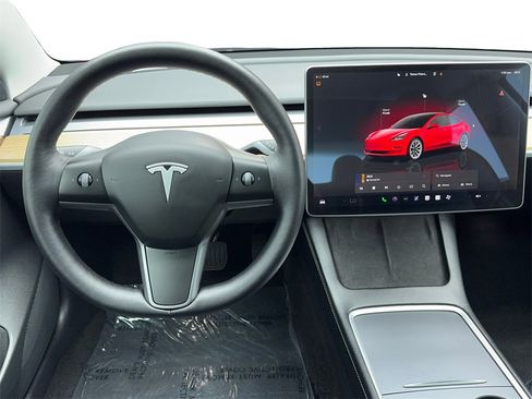 Used 2022 Tesla Model 3 Long Range image 17