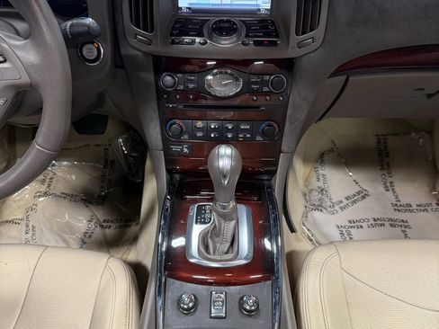 Used 2010 INFINITI G37 Sport w/ Premium Pkg image 3