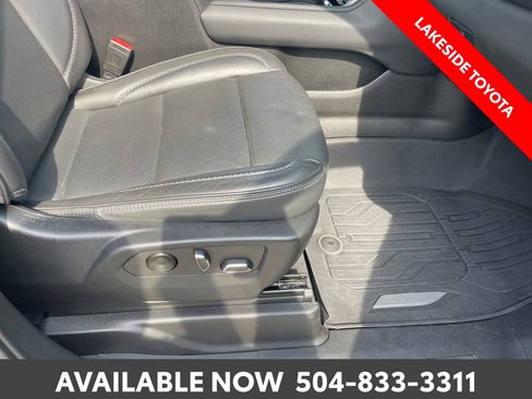 Used 2022 GMC Yukon XL Denali RWD image 16
