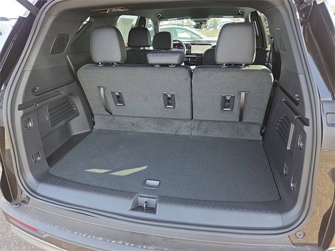 New 2026 Chevrolet Traverse LT image 6