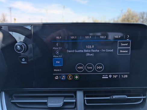 Used 2024 Chevrolet Trax RS w/ Driver Confidence Package image 21