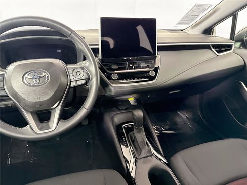 Used 2025 Toyota Corolla SE image 35