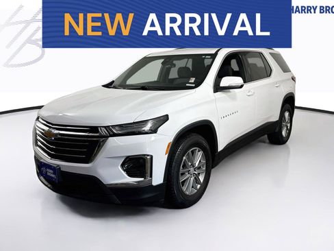 Used 2023 Chevrolet Traverse LT w/ LPO, Floor Liner Package AWD/4WD image 1