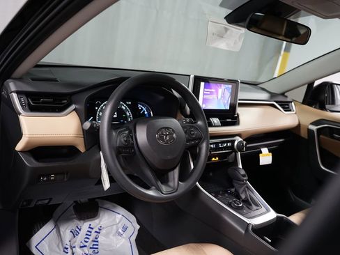 New 2025 Toyota RAV4 XLE image 10