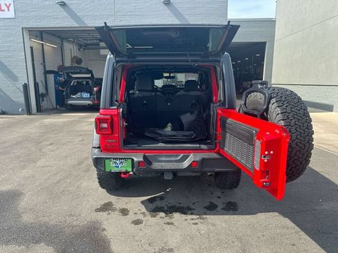 Used 2021 Jeep Wrangler Unlimited Rubicon AWD/4WD image 25