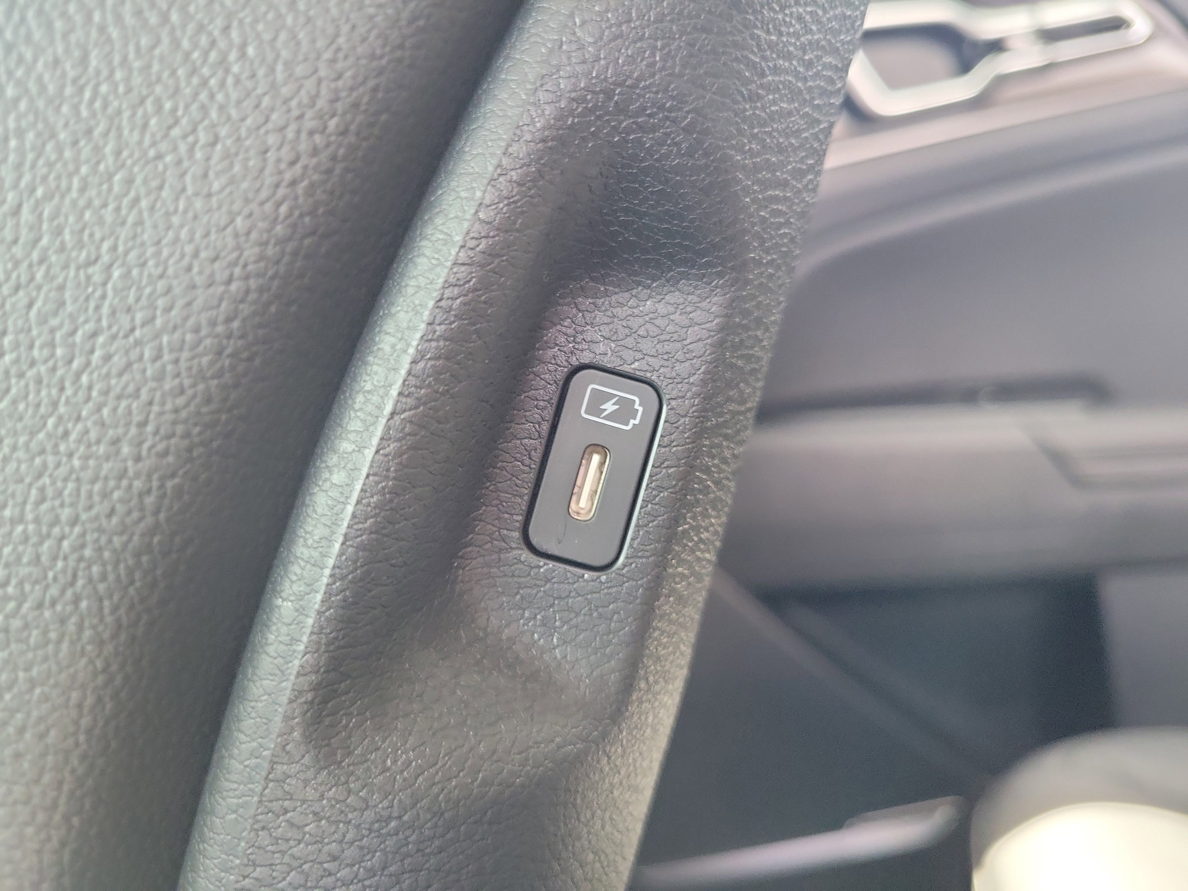 New 2026 Kia Sportage SX FWD image 37