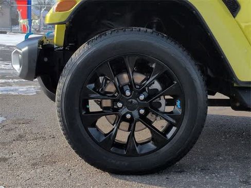 Used 2023 Jeep Wrangler Sahara w/ Cold Weather Group image 15