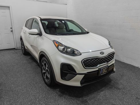 Used 2021 Kia Sportage LX FWD image 2