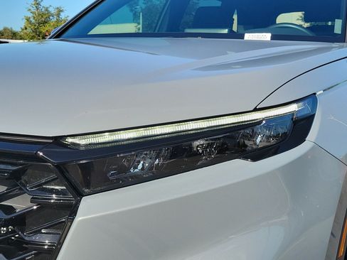 Used 2026 Honda CR-V Sport Touring image 10