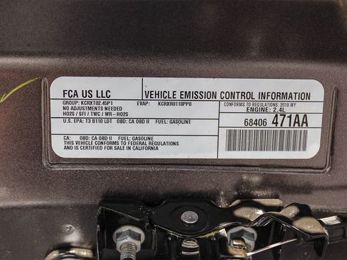 Used 2019 Jeep Cherokee Limited image 39