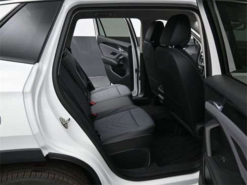 New 2026 Volkswagen Tiguan SE image 13