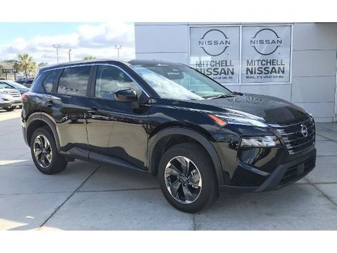 Certified 2025 Nissan Rogue SV image 1