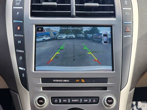 Used 2018 Lincoln MKZ Reserve w/ Climate Package FWD image 16