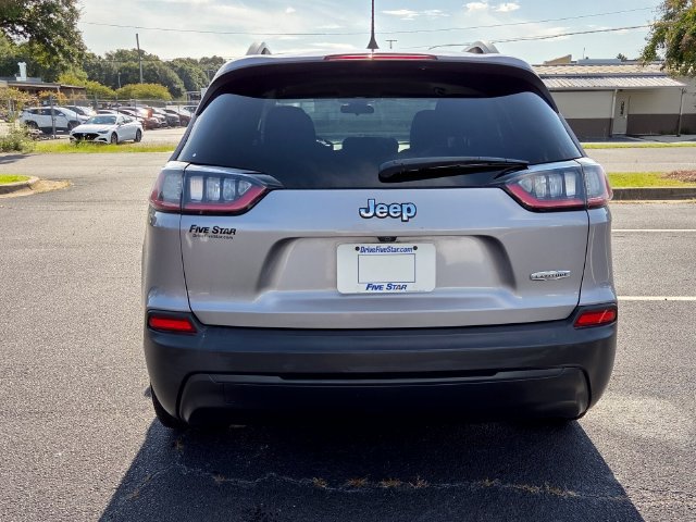 Used 2019 Jeep Cherokee Latitude w/ Popular Appearance Group FWD image 10
