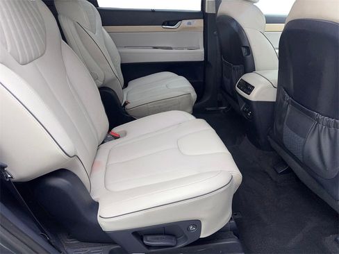Used 2023 Hyundai Palisade Limited image 41