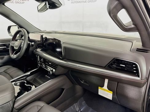 New 2026 Chevrolet Suburban RST w/ RST Capability Package AWD/4WD image 33