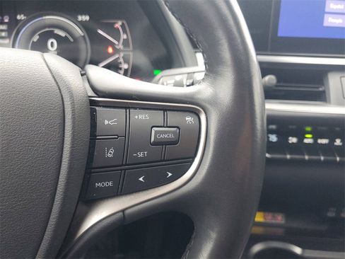 Used 2024 Lexus UX 250h 250h Premium image 23
