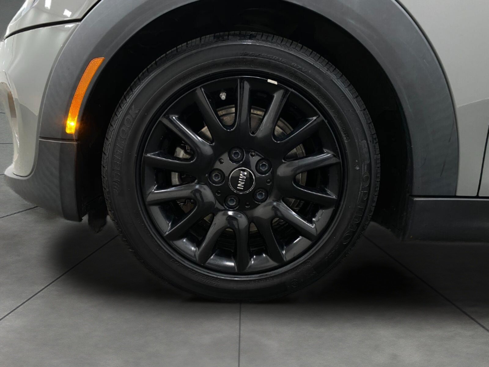 Used 2015 MINI Cooper 4-Door Hardtop FWD image 11