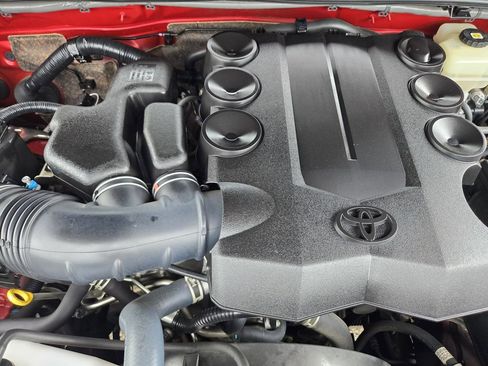 Used 2022 Toyota 4Runner SR5 Premium w/ Moonroof Package image 31