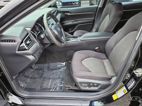 Used 2020 Toyota Camry LE FWD image 16