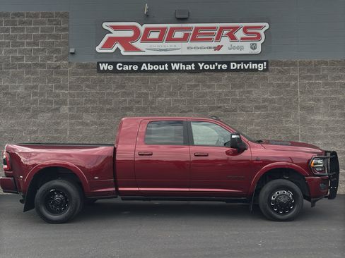 Used 2023 RAM 3500 Limited AWD/4WD image 4