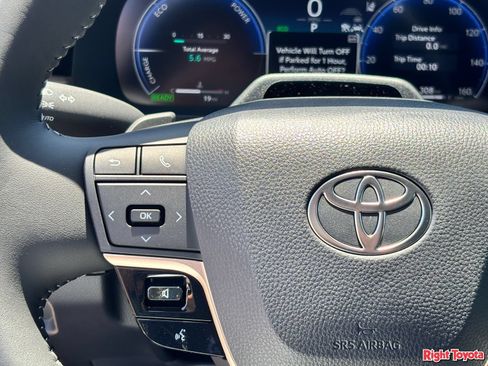 New 2026 Toyota Crown Platinum AWD/4WD image 19