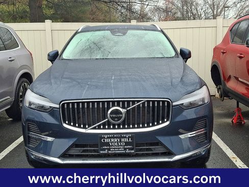 Certified 2023 Volvo XC60 B5 Plus w/ Climate Package image 2