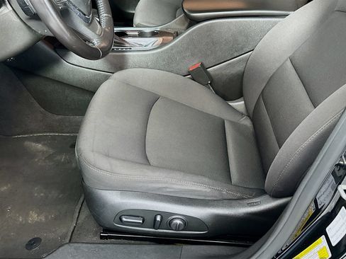 Used 2021 Chevrolet Malibu RS FWD image 20