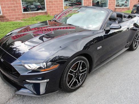 Used 2021 Ford Mustang GT RWD image 3