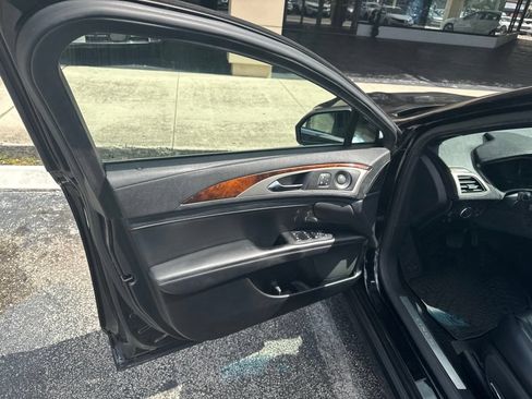Used 2020 Lincoln MKZ Reserve w/ Elements Package FWD image 17