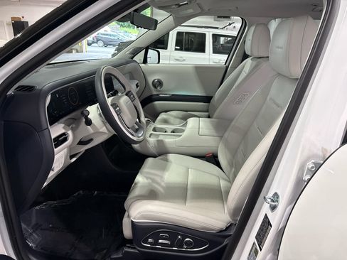Used 2026 Hyundai Palisade Calligraphy AWD/4WD image 12