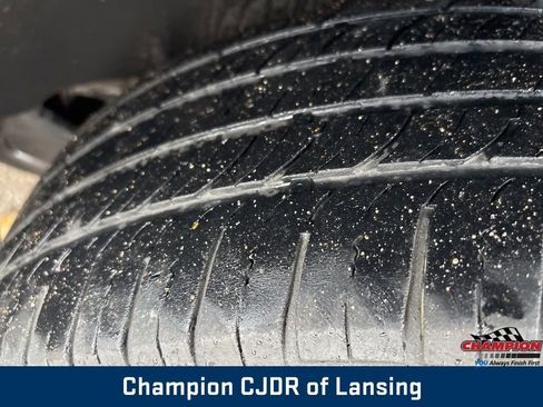 Used 2021 Jeep Cherokee Latitude image 4