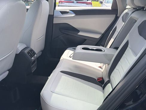 New 2026 Volkswagen Taos SE AWD/4WD image 16