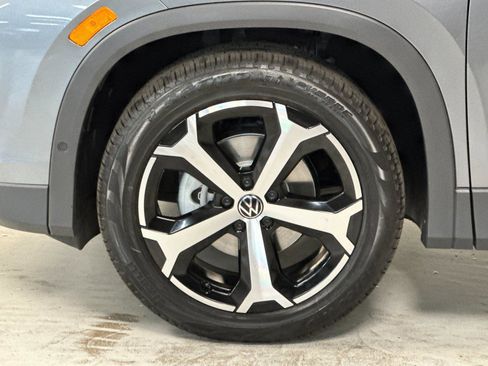 New 2026 Volkswagen Tiguan SE image 24