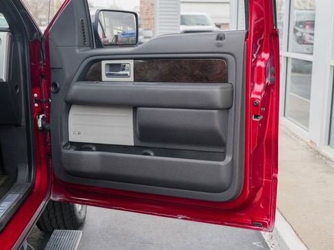 Used 2013 Ford F150 Platinum image 31